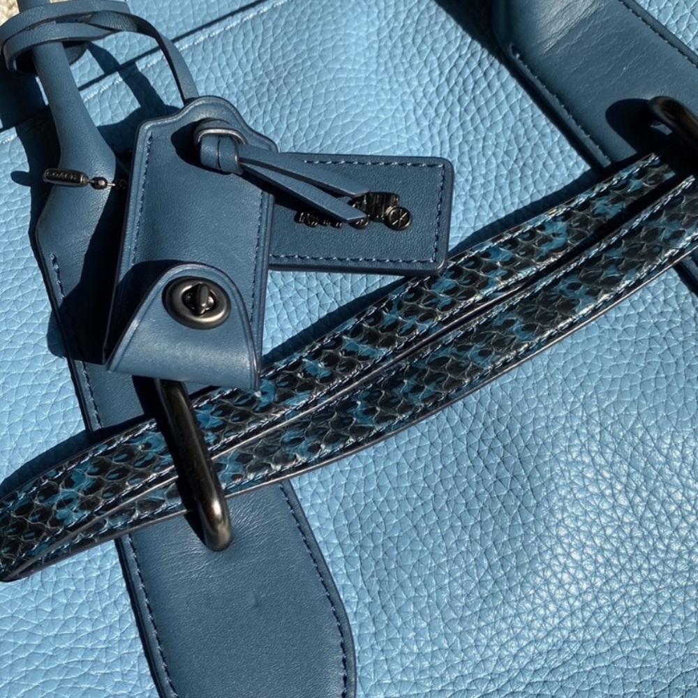 Coach shadow snakeskin Rare wallet as well bundled - Picture 2 of 4